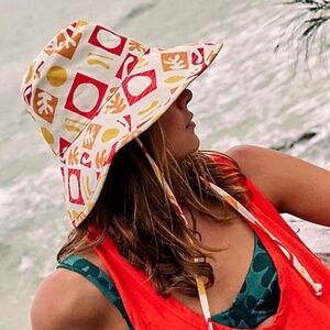 Lack of Color Formes Holiday Bucket Hat in Red Combo Size S/M